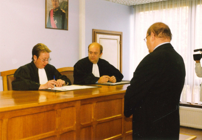 Gembloux. Justice de paix. Prestation de serment de M. Couturier, Directeur de police domaniale.