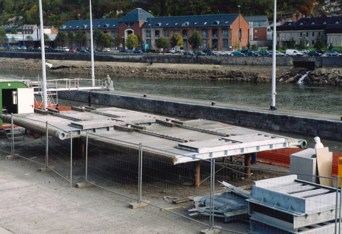 Dinant. Ecluse no 4. Travaux sur les portes et les aqueducs larons.