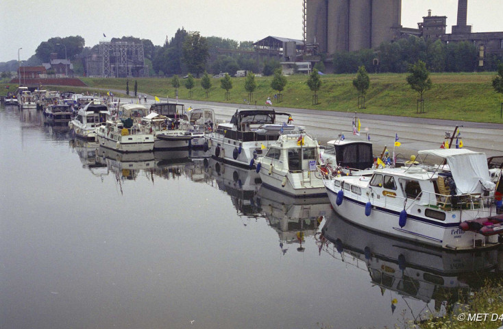 Le Roeulx. Thieu. Canal du Centre. Office de Promotion des Voies Navigables (OPVN).