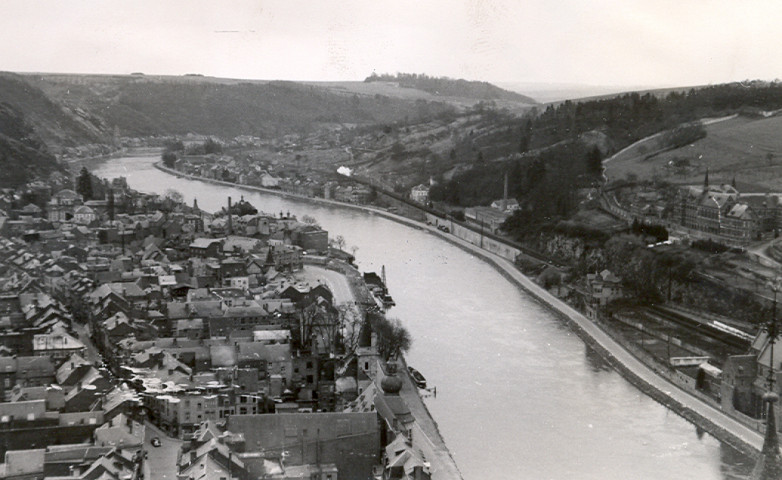 Vues de Dinant et du pont provisoire