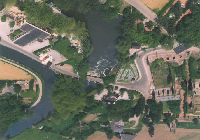 Fontaine-l'Evêque. Sambre, barrage et écluse 8