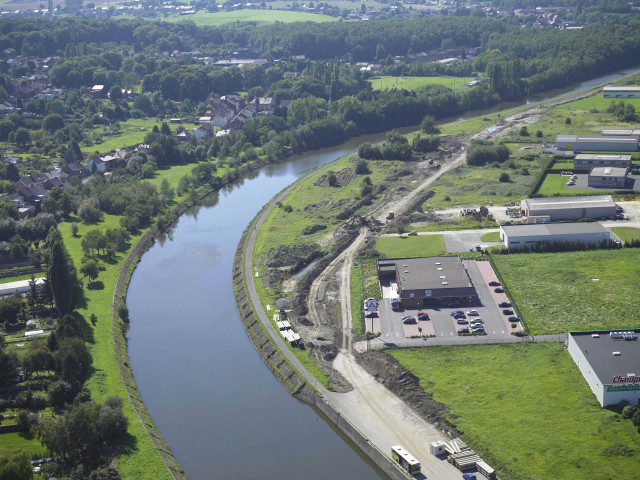 Sambreville. Tamines. Zoning commercial.