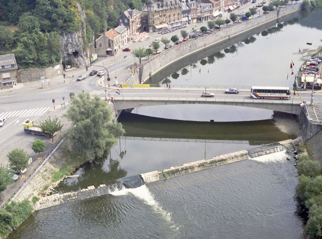 Esneux. Pont et barrage fixe.