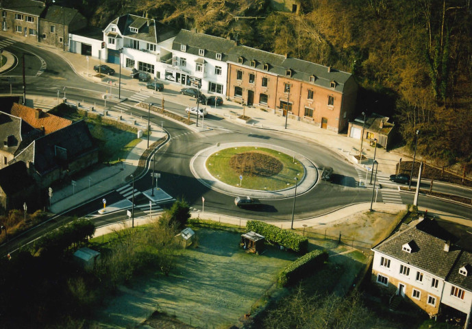 Anhée. RN92. Giratoire.