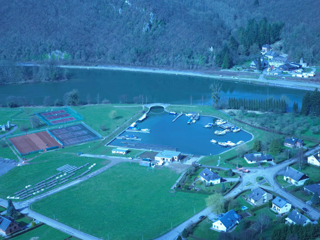 Dinant. Anseremme. Vues aériennes de la Meuse.