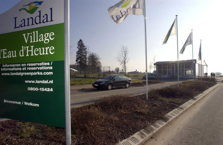 Froidchapelle. Lacs de l'eau d'Heure. Relais information service touristique. Aquacentre.