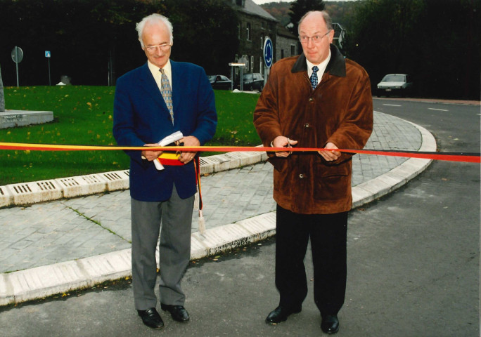 Profondeville. Inauguration par M. le Ministre Lebrun de la fin de divers aménagements urbains.