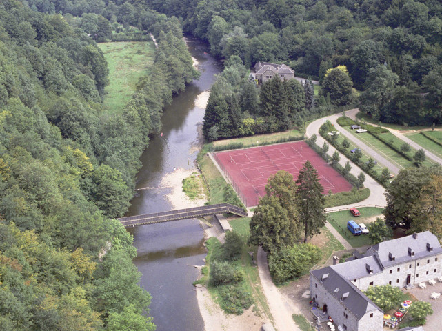 Sy. Passerelle de Palogne.