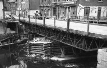 Trois-Ponts. Pont provisoire sur le Glain (route n° 33 Liège-Vielsalm).