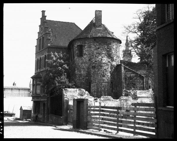 Tournai. Tour Saint-Georges.