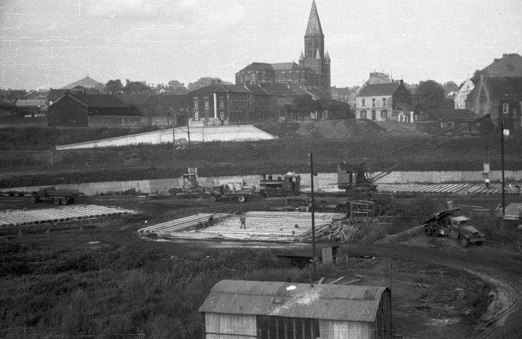 Dampremy. Chantier sur le Canal de Charleroi.