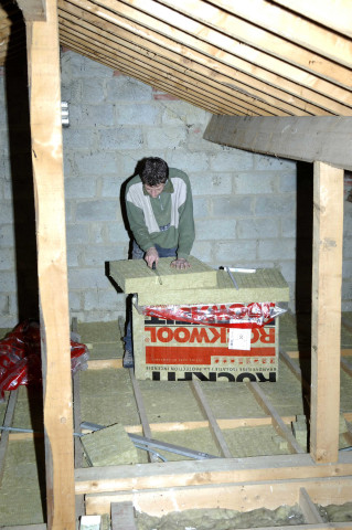 Saint-Georges-sur-Meuse. Stockay. Isolation acoustique.