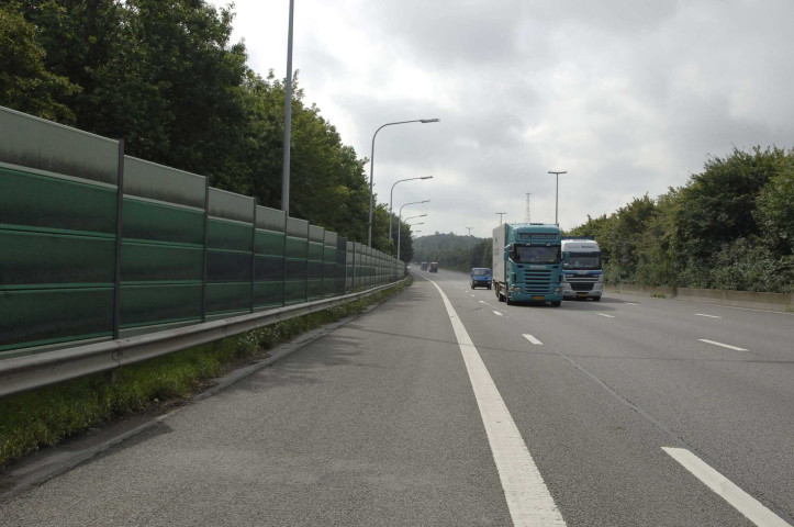 Namur. Beez. E411. Radar sur autoroute.