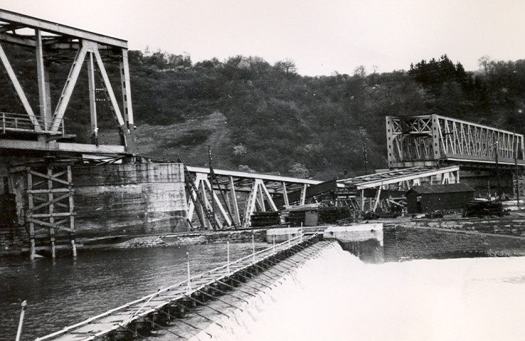 Pont détruit