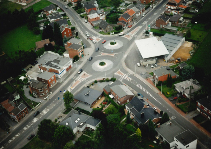 Fléron. Retinne. RN3. Double-giratoire "Les 3 chênes".