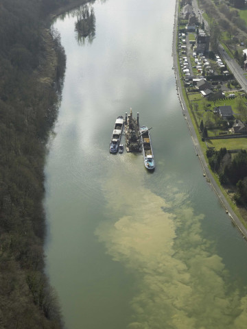 Hastière. Haute-Meuse. Dragage.