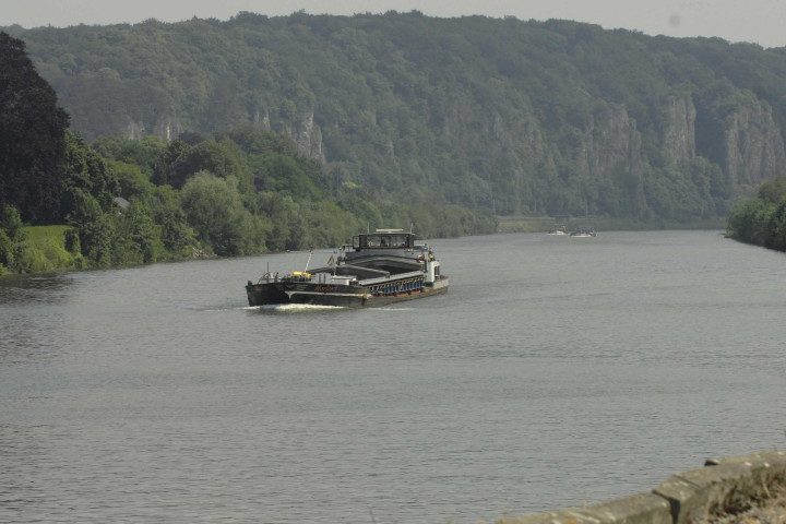 Namur. Beez. Activités du port autonome de Namur.