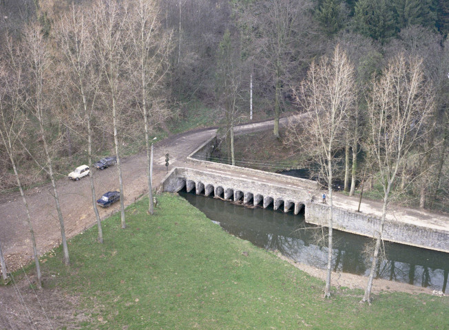 Montignies-Saint-Christophe. Pont romain.