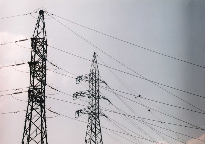 Namur. Belgrade. Electricité à haute tension. Lignes et infrastructures de transport.