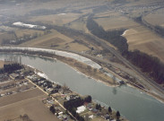 Hastière à Hermeton-sur-Meuse. Glaçons sur la Meuse.