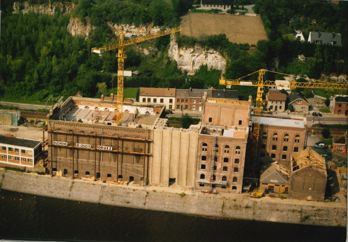 Namur. Beez. Les moulins de la Meuse en cours de réaménagement (2).