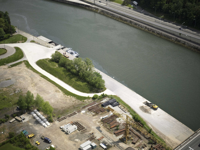 Namur. Beez. Rive gauche de la Meuse. Vues aériennes.