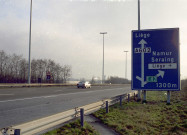 Grâce-Hollogne. Panneaux directionnels aux alentours de l'aéroport de Liège.