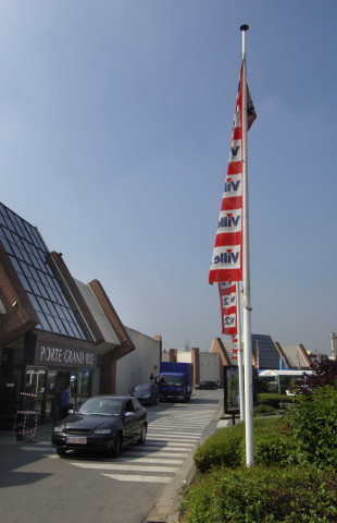 Charleroi. Ville 2. Commerces.