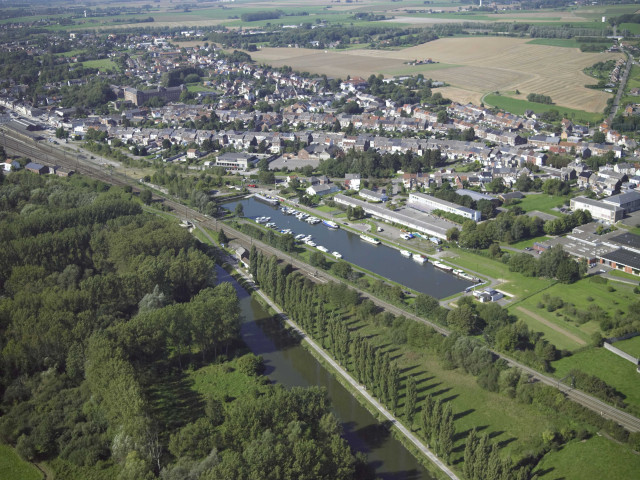 Erquelinnes. Port de plaisance.