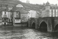 Vieux pont de Liège. Quai de la Maladrerie