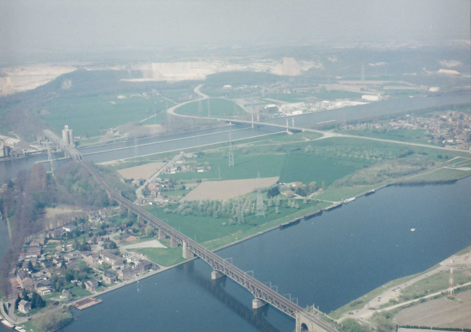 Visé. Lixhe. Pont-rail. Liaison Lixhe - Monland.