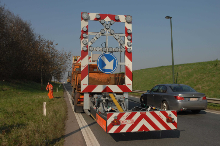 Waremme. Propreté des routes.