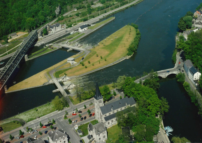 Dinant. Anseremme. Complexe du barrage-écluse.