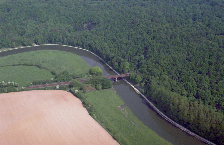 Pont-rail n°12.