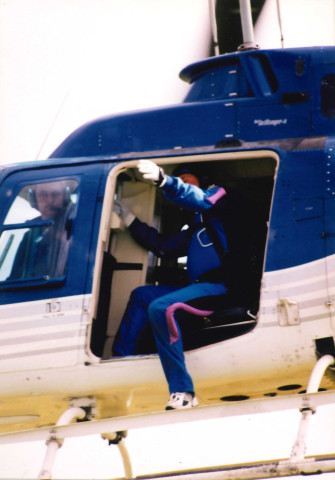 Saint-Hubert. Aérodrôme. Parachutistes.