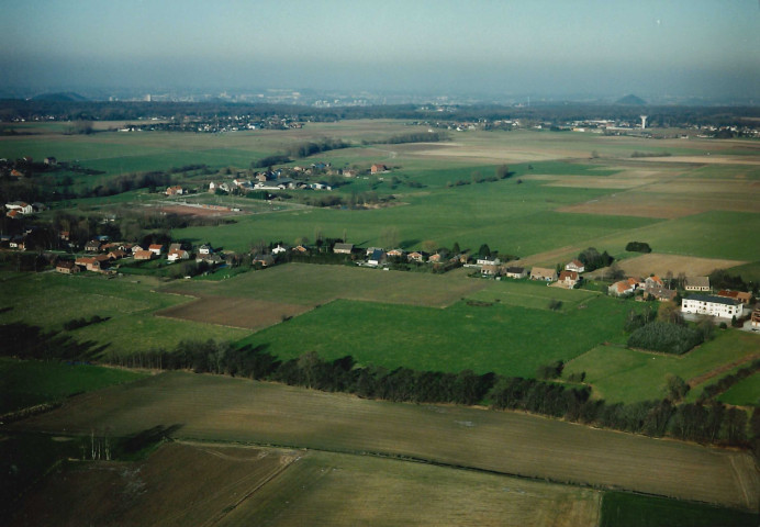 Ham-sur-Heure-Nalinnes. Nalinnes. Avant-projet de contournement du sud de Charleroi (A583 - RN5). Hauteur 100 mètres.