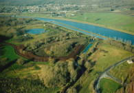 Mons. Obourg. Ecluse sur le canal du Centre.