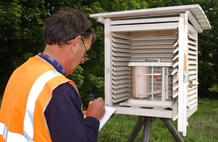 Gembloux. RN 4. Chantier expérimental d'Ernage. Marquage au sol.