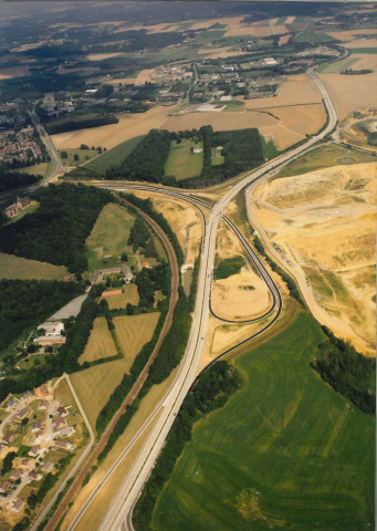 Mone-Saint-Guibert. Nouvel échangeur des RN25 et RN238.