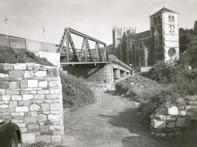 Pont provisoire à une date indéterminée