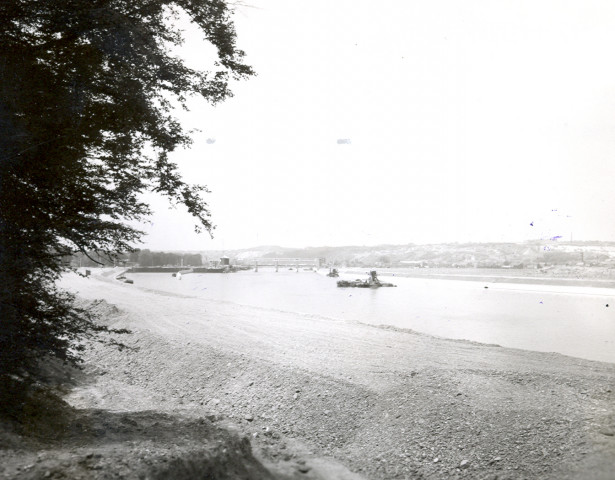 Construction du barrage éclusé d'Ampsin-Neuville