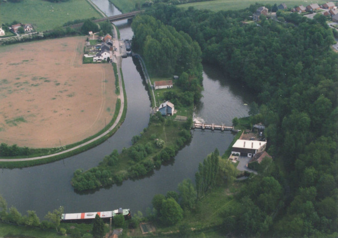 Lobbes. Sambre. Barrage et écluse 4.