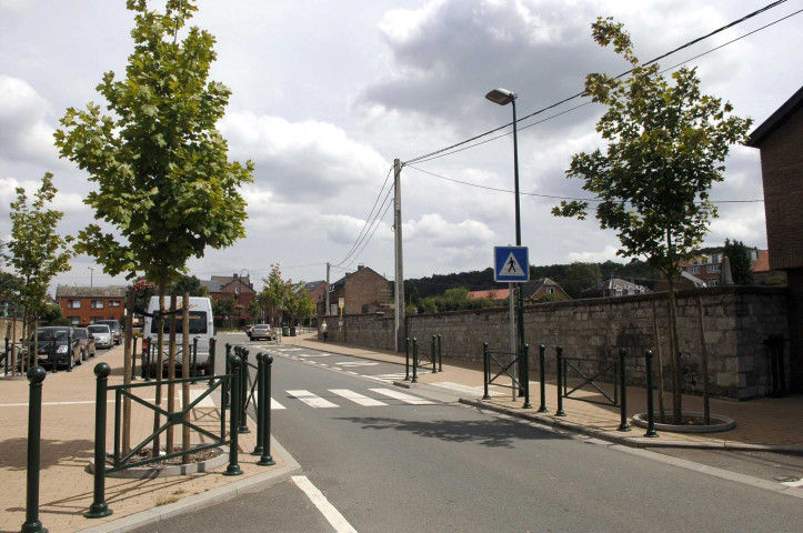 Marche-en-Famenne. Bus TEC et aménagements urbains.
