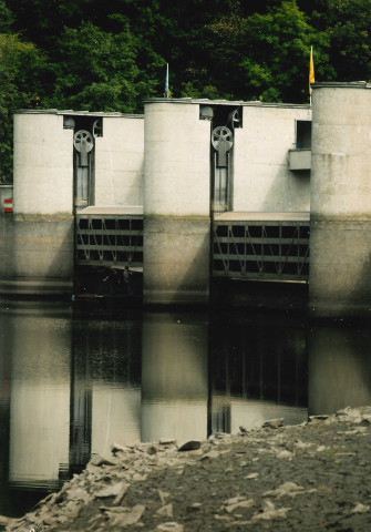 Houffalize. Nadrin. Barrage de Nisramont. Etanchéité des trois vannes. Entretien et réparations.