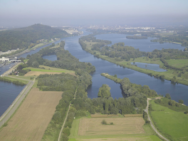 Visé. Lanaye. Vues aériennes.