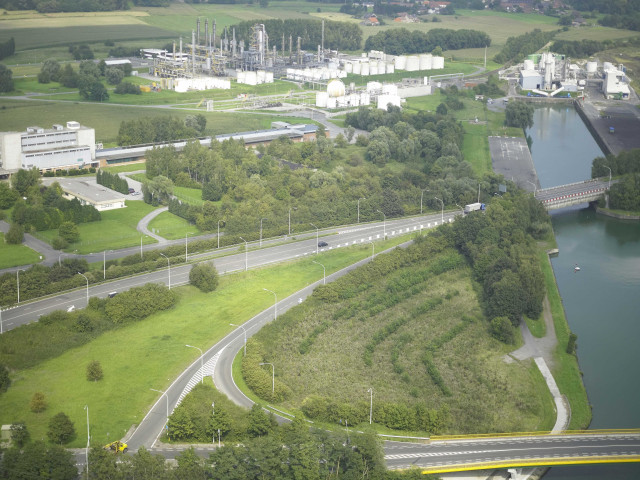 Saint-Ghislain. Hautrage-Villerot. Vues aériennes du canal du Centre. Darse.
