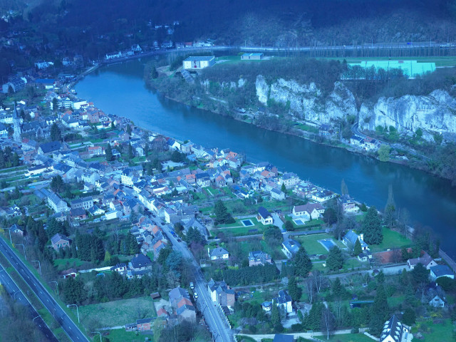 Profondeville. Vues aériennes de la Meuse.
