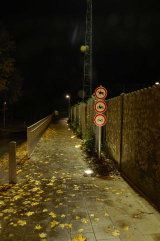 Herve. Passerelles. Eclairages publics.