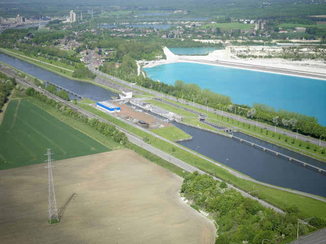 Mons. Havré. Canal du Centre. Ecluse.