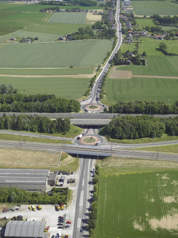 Crisnée. Sortie d'autoroute.